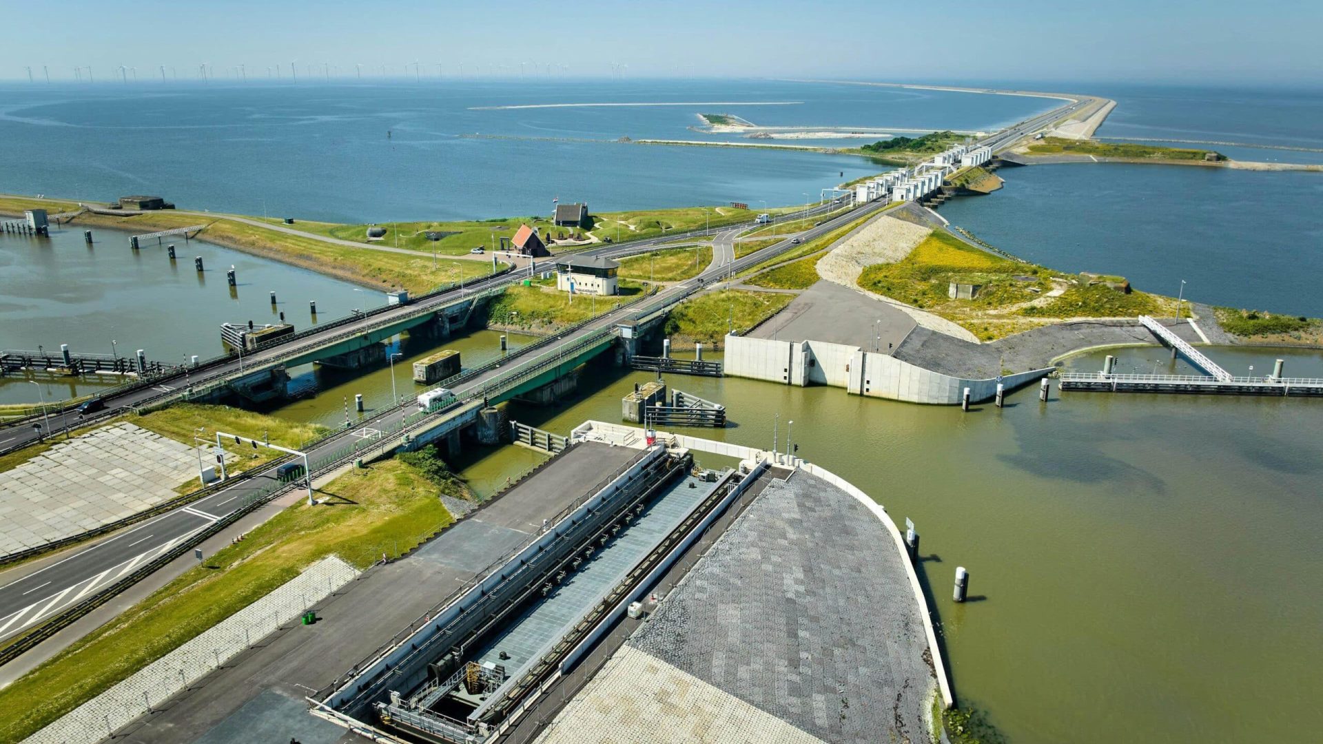 Maintenance engineering Afsluitdijk
